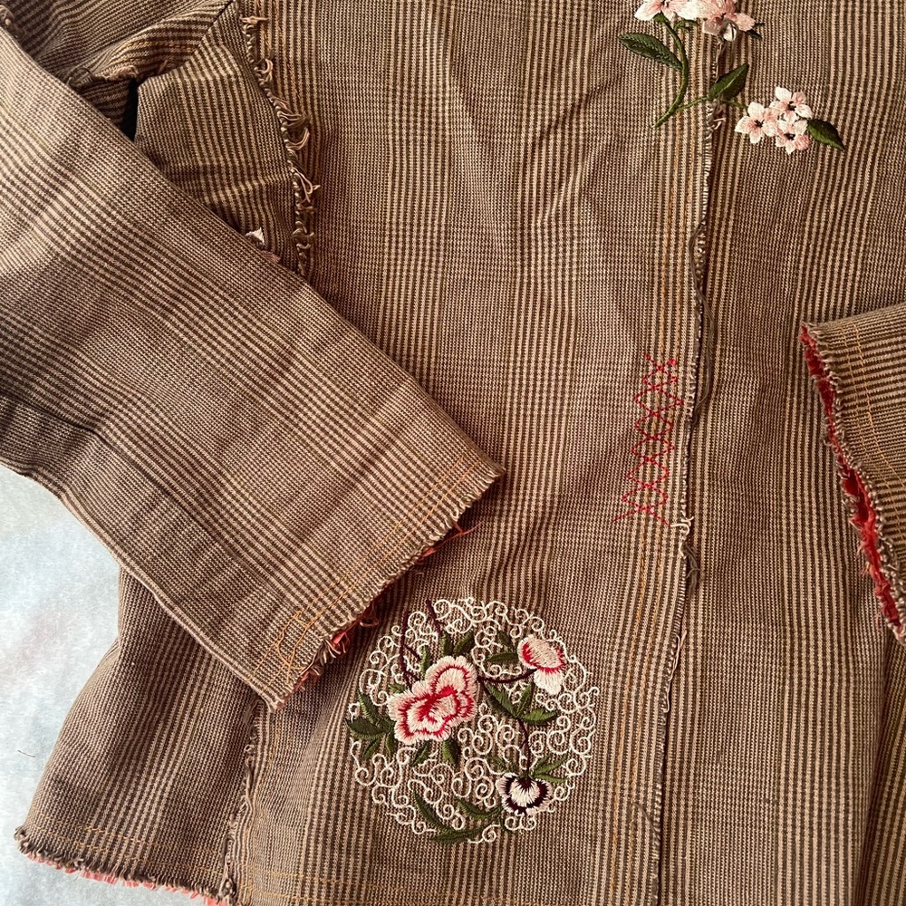 Paparazzi Brown and tan Corduroy Embroidered Floral Blazer - Picture 8 of 9